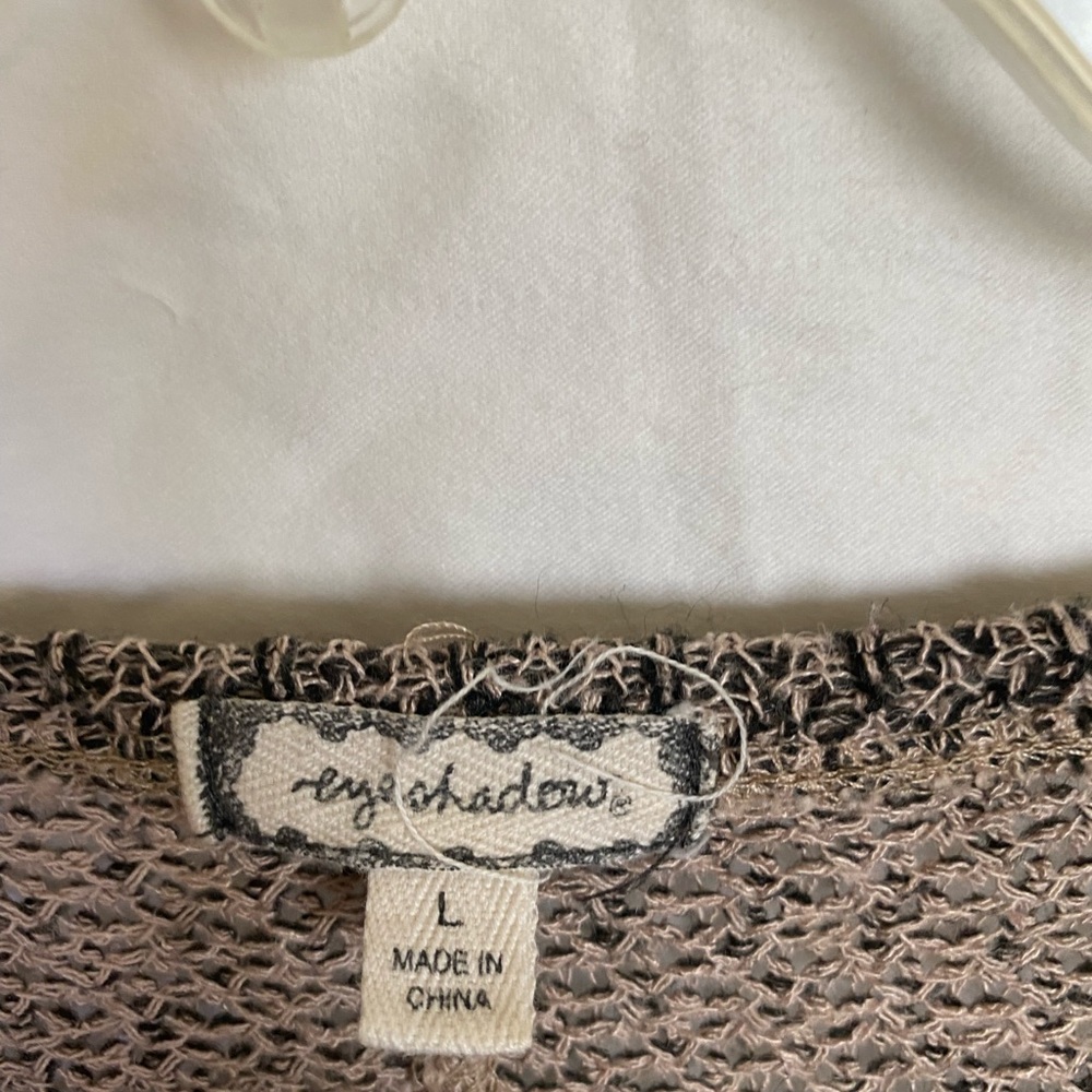 Eyeshadow top size Large NWOT - Picture 2 of 3